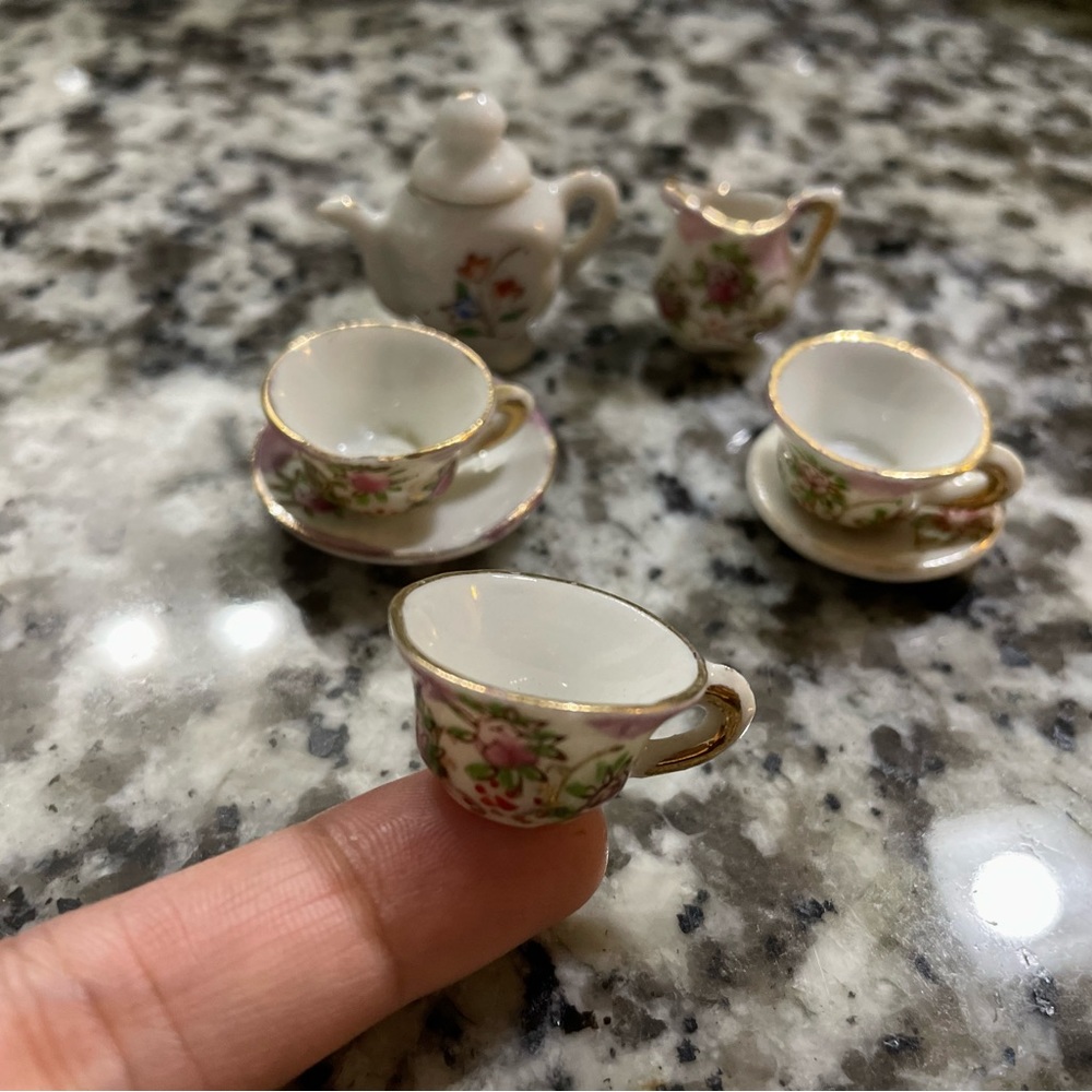 Antique Miniature Porcelain’s Set 7 pieces